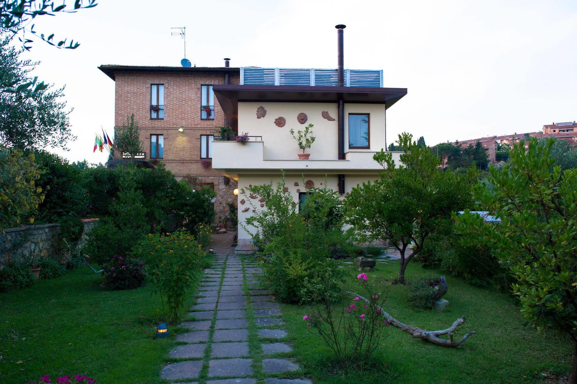 Hotel Ristorante Piccolo Chianti Siena Exterior foto